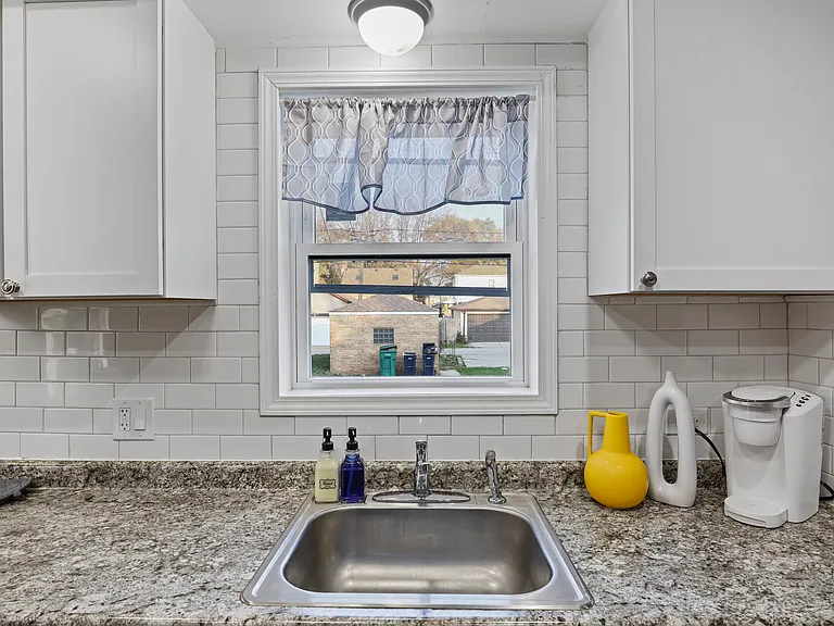 749 Manchester Ave — Photo 12
