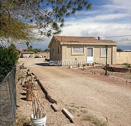 5th image of 722 N Tonopah Dr