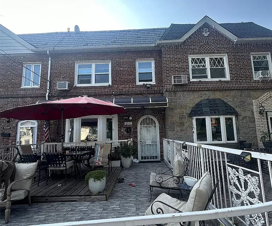 5328 63rd St, Maspeth, NY 11378 Zillow