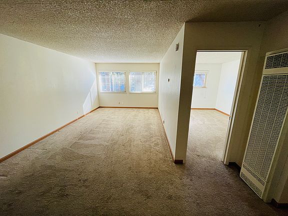 4th image of 3999 Cedar Ave APT 42