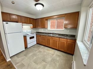 361 Moon Clinton Rd, Coraopolis, PA 15108