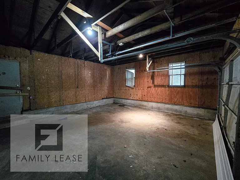 259 N 21st St — Photo 12