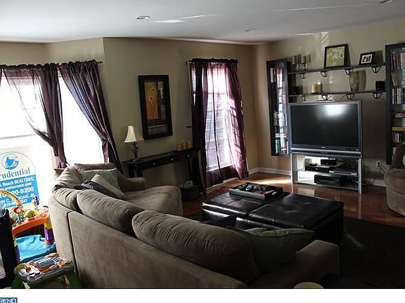 4th image of 100 Parker Ave Unit 51