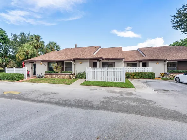 3356 CARAMBOLA Circle S, Coconut Creek, FL 33066