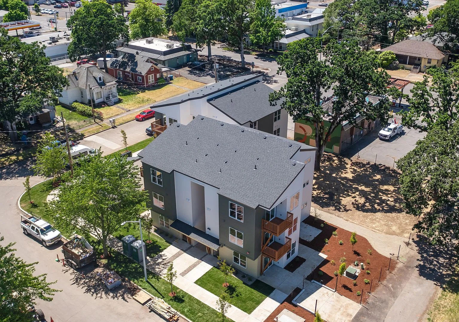 Waller Apartments — Photo 3