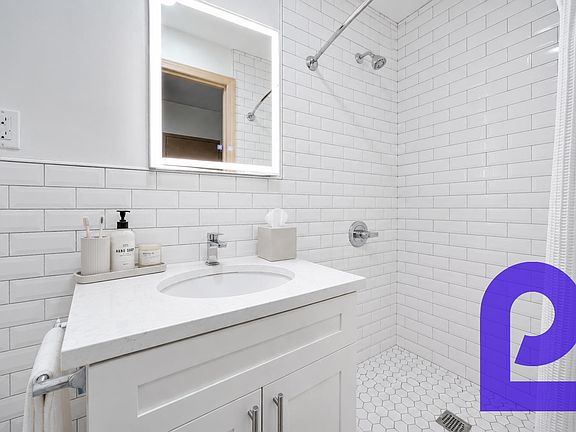 4th image of 6 E 132nd St #1B