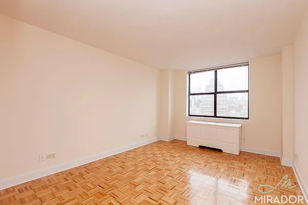 Rented by Mirador Real Estate | media 11