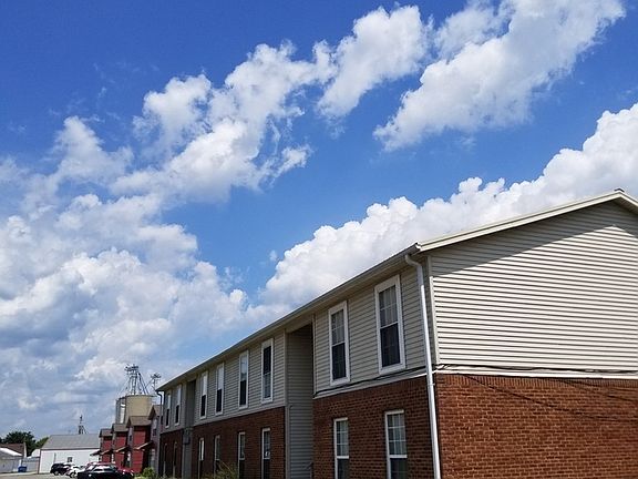 2nd image of 212 W Montgomery St