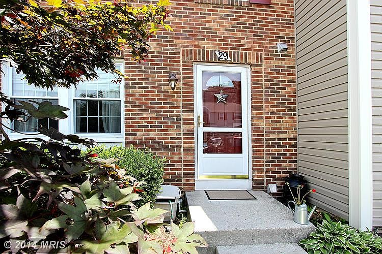 1st image of 29 Crosswood Ct