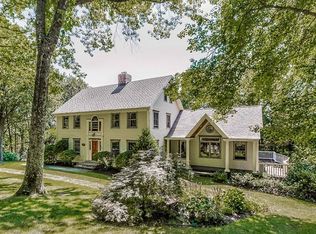 2 High Fields Dr, Danbury, CT 06811