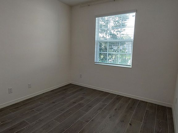 5th image of 1608 Sky Lakes Dr