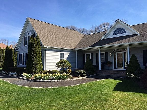 5th image of 920 White Eagle Dr