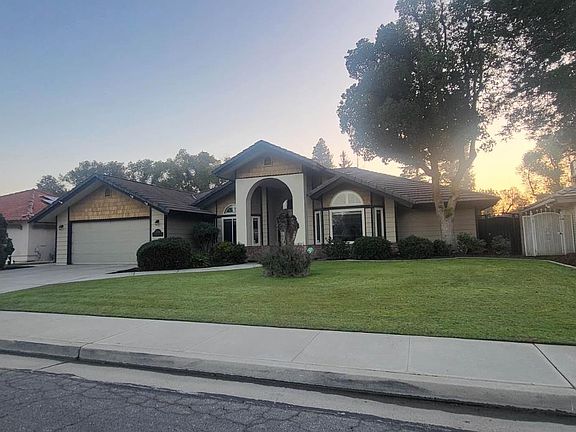 3rd image of 2200 Gambel Oak Way