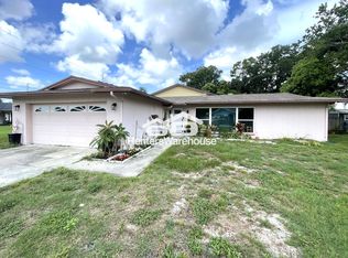 802 Embassy Rd, Largo, FL 33771