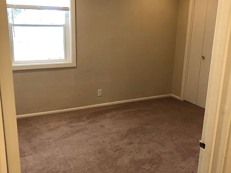 14645 Meadow Dr — Photo 2