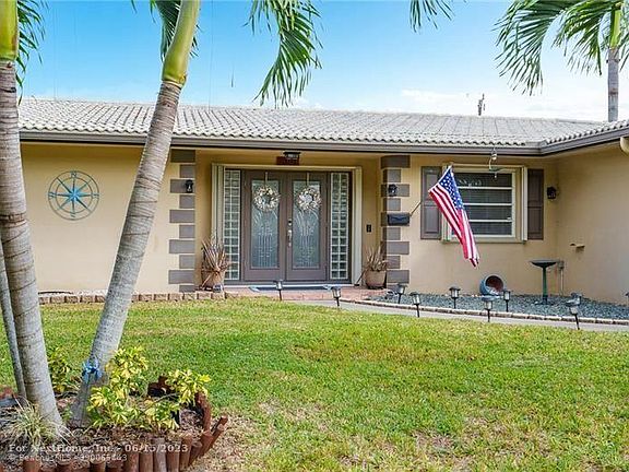 5th image of 7301 NW 10th Ct