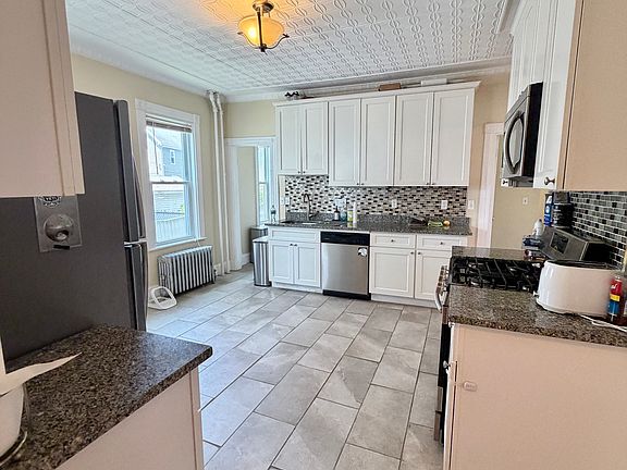 3rd image of 39-41 Watts St #1