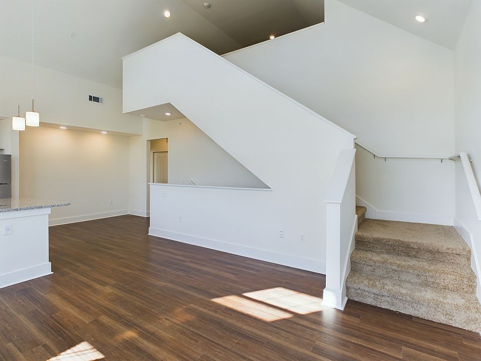 1st image of 520 Arsdale Ave #30-204