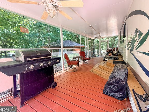 5th image of 100 Campfire Dr
