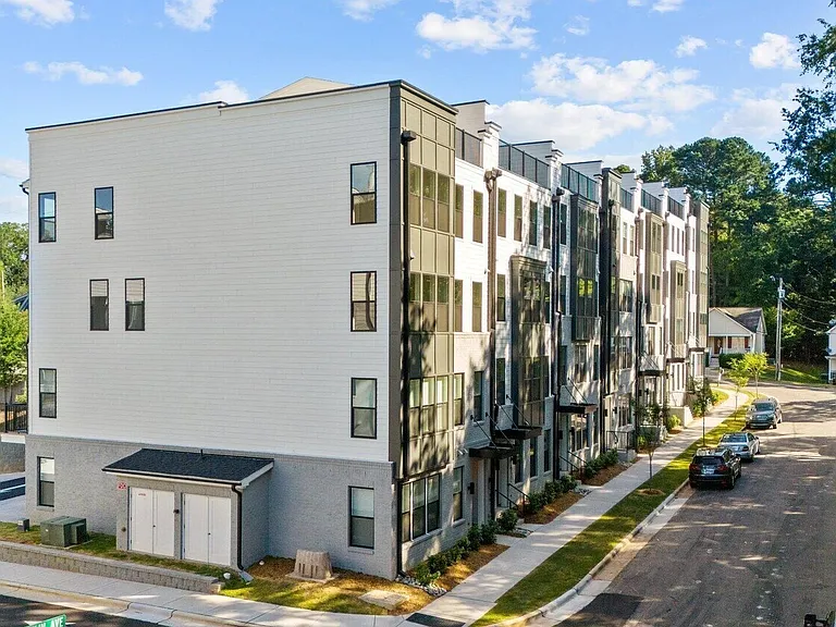 111 N Franklin St #100 — Photo 18