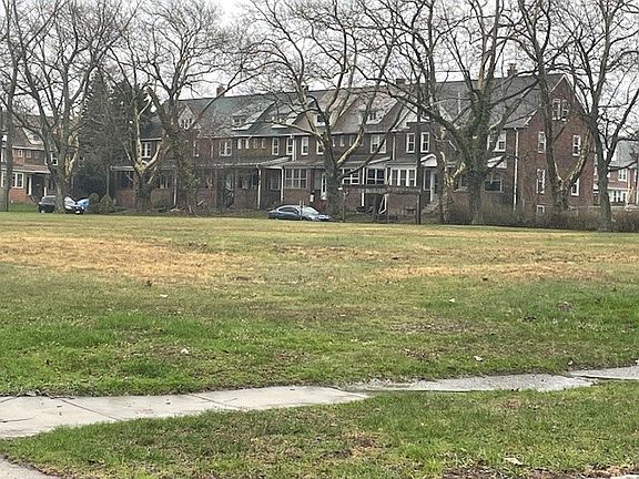 3rd image of 3817 Draper Pl
