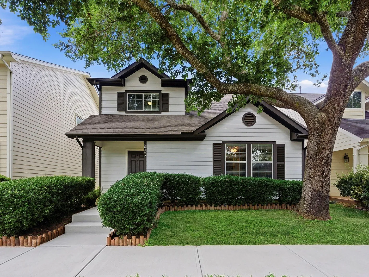 3 bed, 2.5 bath, 1551 sqft, $2,000 — Photo 1
