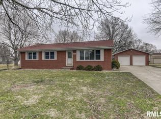 4350 N Primrose Ln, Riverton, IL 62561