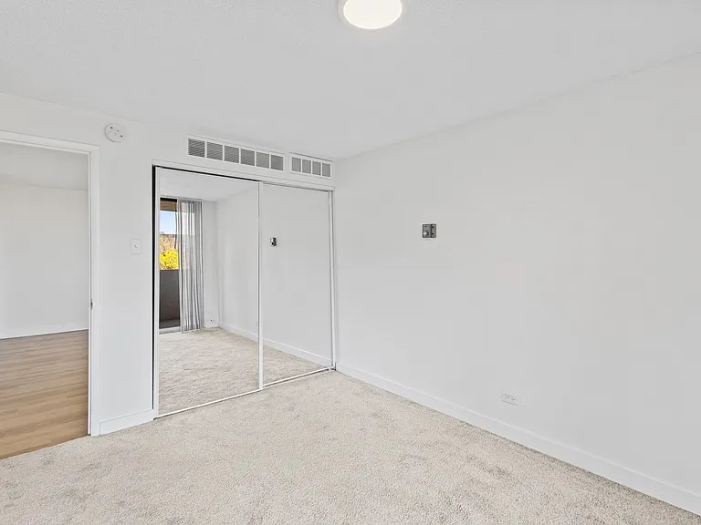 NUVO — Photo 72