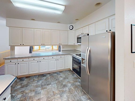 5th image of 1540 Riverview Rd
