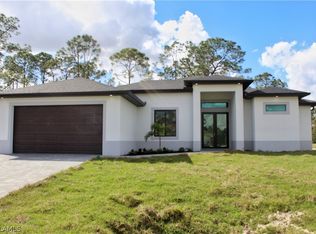 707 W 9th St, Lehigh Acres, FL 33972