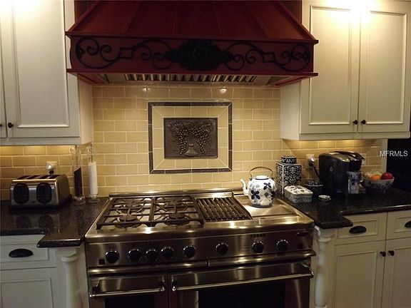 3rd image of 1400 Seville Pl