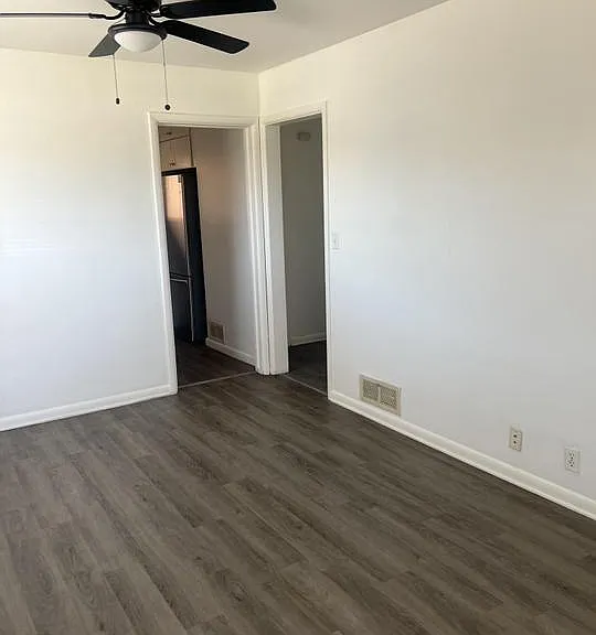 291 E Welby Ave — Photo 4