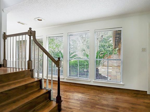 5th image of 3154 La Quinta Dr
