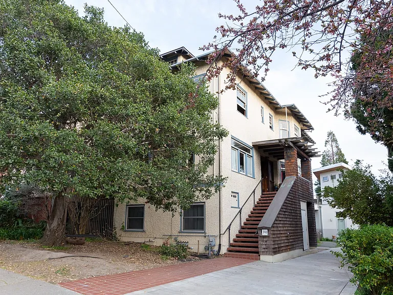 348 Warwick Ave — Photo 11
