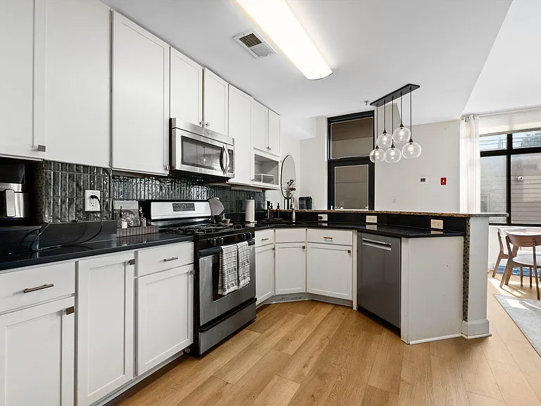 610 Newark St #7A — Photo 13