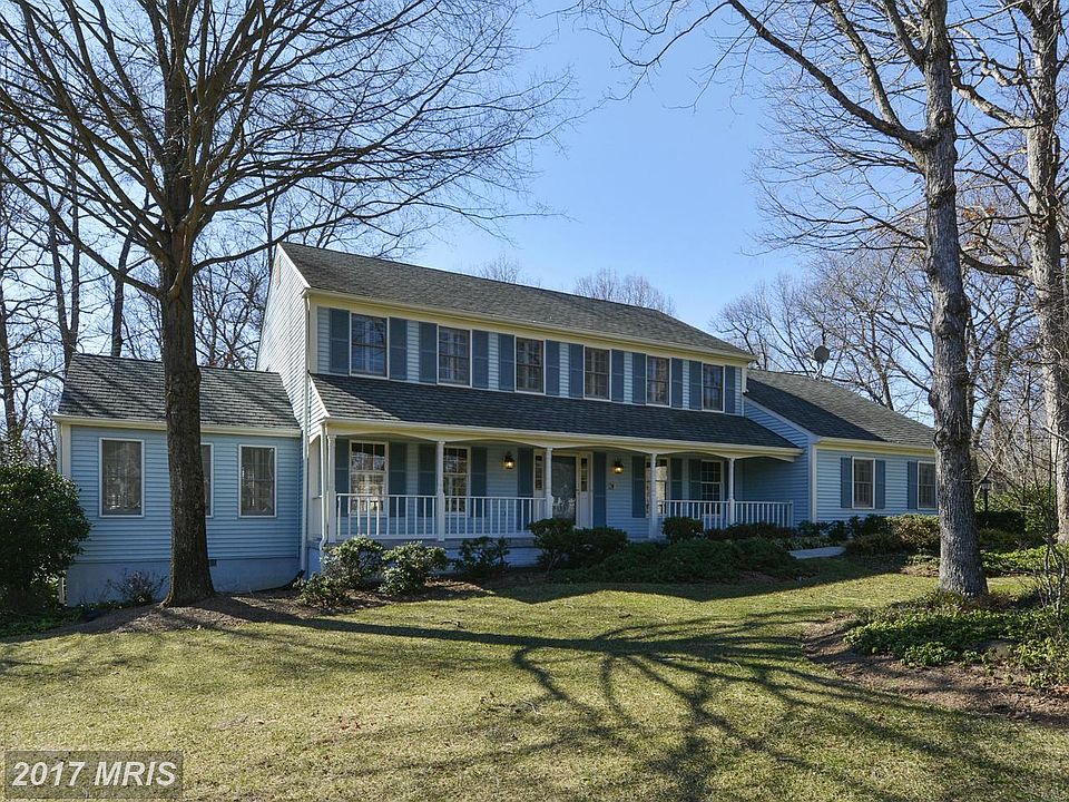 1st image of 10853 Meadow Pond Ln