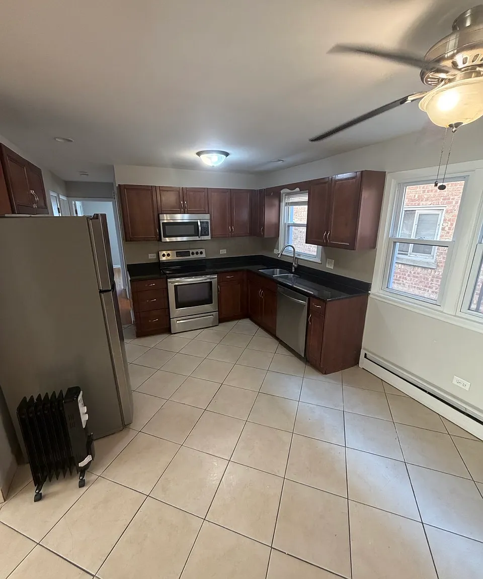 2306 S 17th Ave — Photo 4