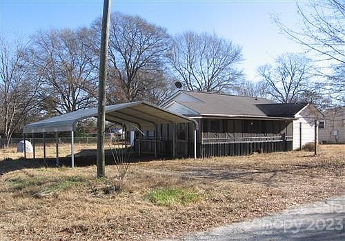 1st image of 144 Brown Ln