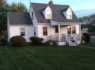1572 E Laurel Cir, Mount Pleasant, PA 15666