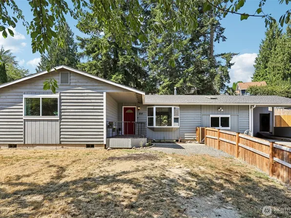814 S Davies Road, Lake Stevens, WA 98258