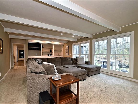 5th image of 1398 S Lyn Cir