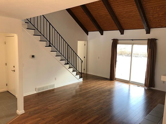 5th image of 2923 Cranston Dr