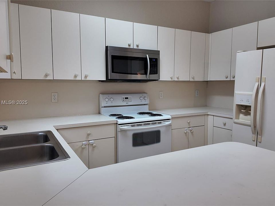1st image of 374 NE 27th Ave