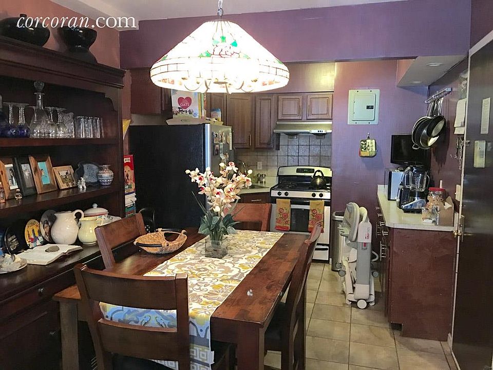2nd image of 2333 31st St #2
