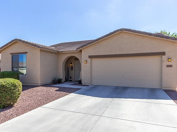2nd image of 1931 W Sawtooth Way