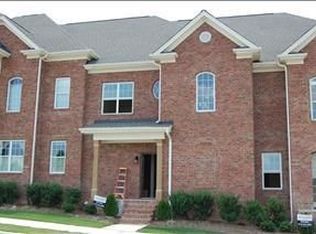 422 Oak Pine Dr, Apex, NC 27502