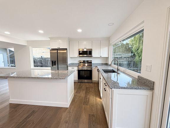 4th image of 4106 Pinot Dr