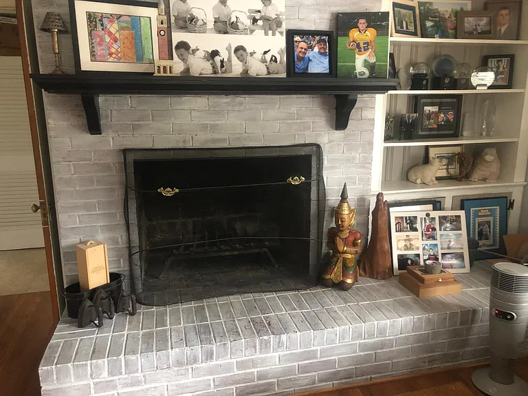 729 E Whitaker Mill Rd — Photo 5