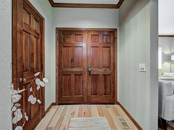 4th image of 11300 N Pennsylvania Ave APT 103