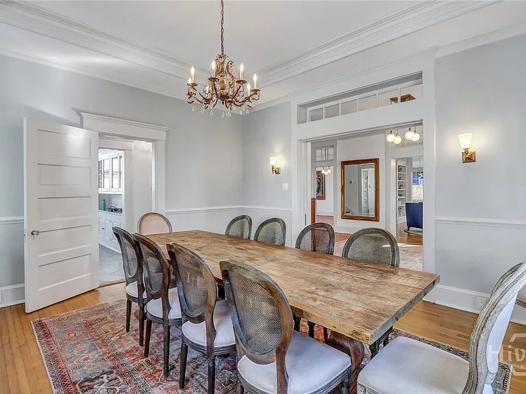 602 E Victory Dr — Photo 17